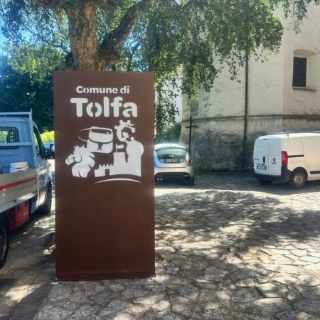 Tolfa Insegna